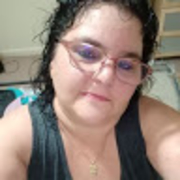 Meet your Posher, Colleen - Picture 1 of 1